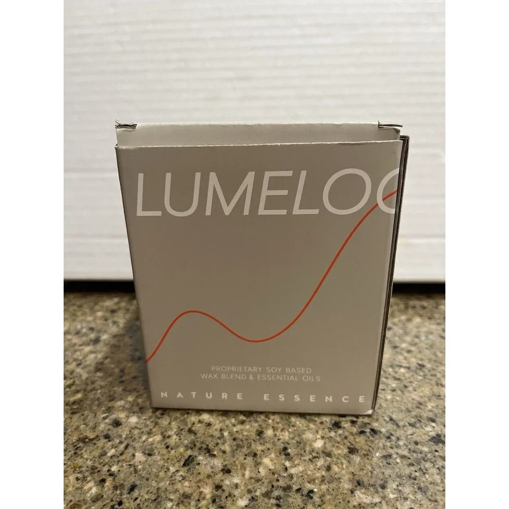 Lumeloom candle scented
